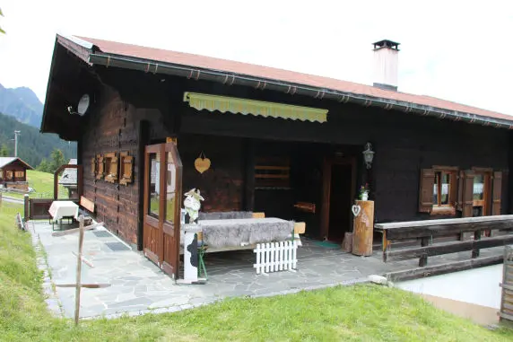 Casa Christine Garfrescha, überdachter Sitzplatz Terrasse